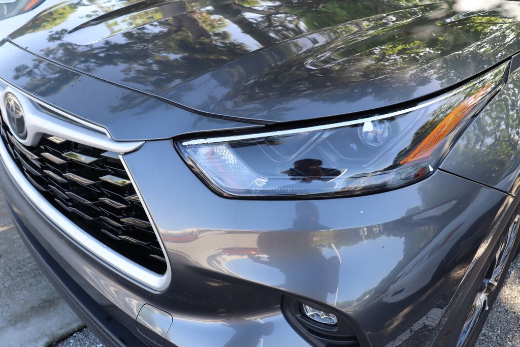Thumbnail: 2024 Toyota Highlander - 3