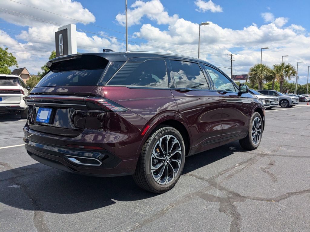 2025 Lincoln Nautilus Reserve