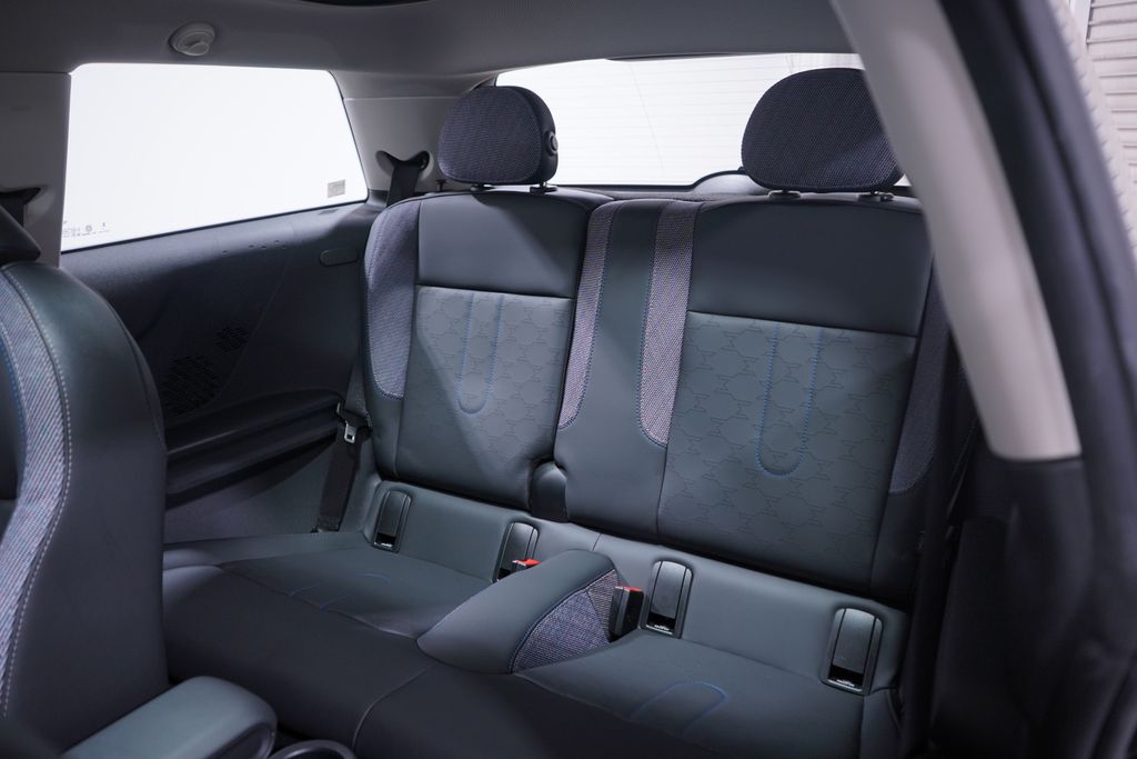 Thumbnail: 2025 MINI Cooper - 9