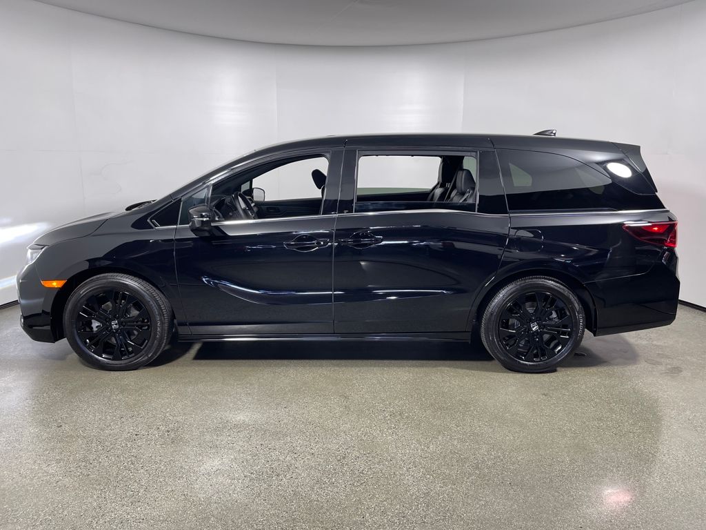View vehicle photo 6