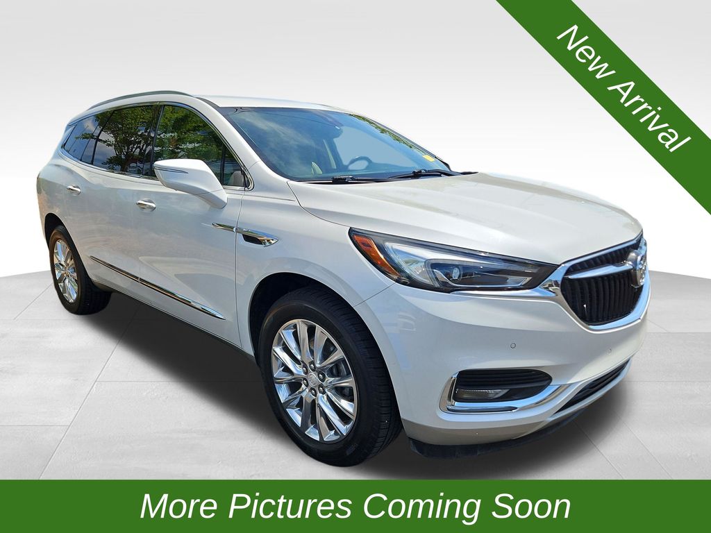 White Frost Tricoat 2018 Buick Enclave Premium FWD SUV / Crossover Front-Wheel Drive 9-Speed Automatic
