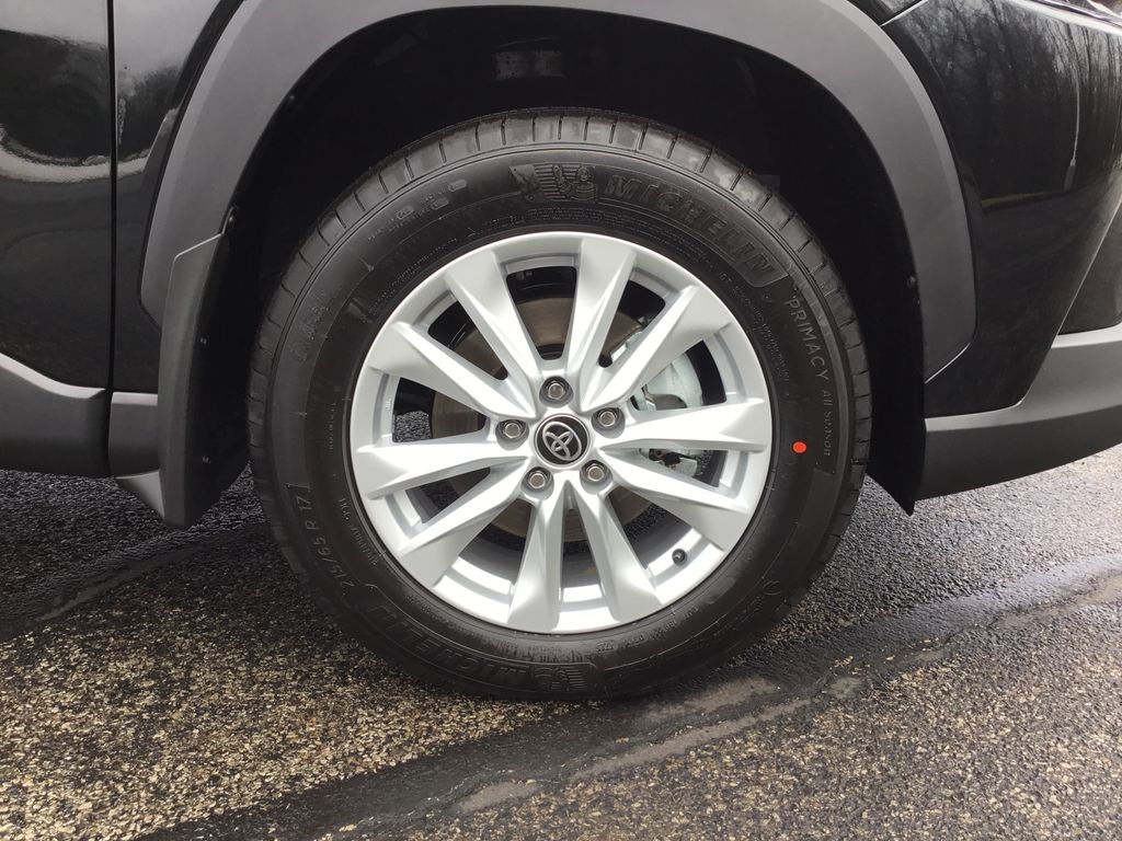 Thumbnail: 2026 Toyota Corolla Cross - 12