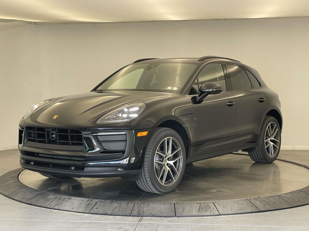 Black 2026 Porsche Macan SUV / Crossover 7-Speed Automatic