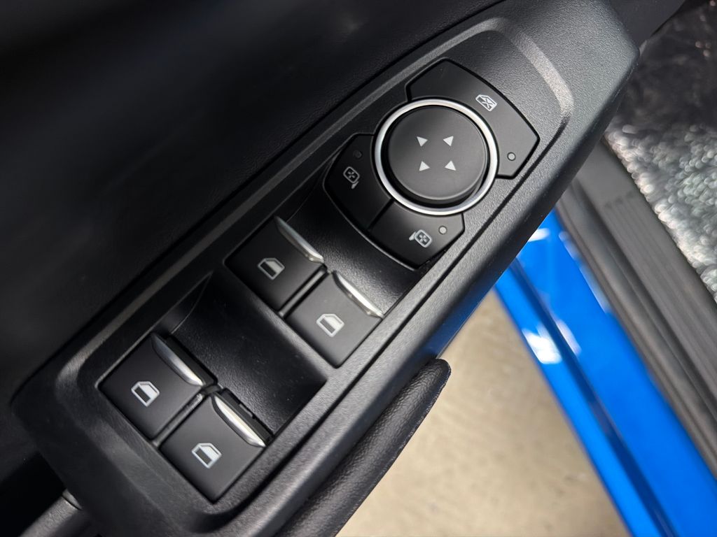 New 2026 Blue Ford XLT image 16