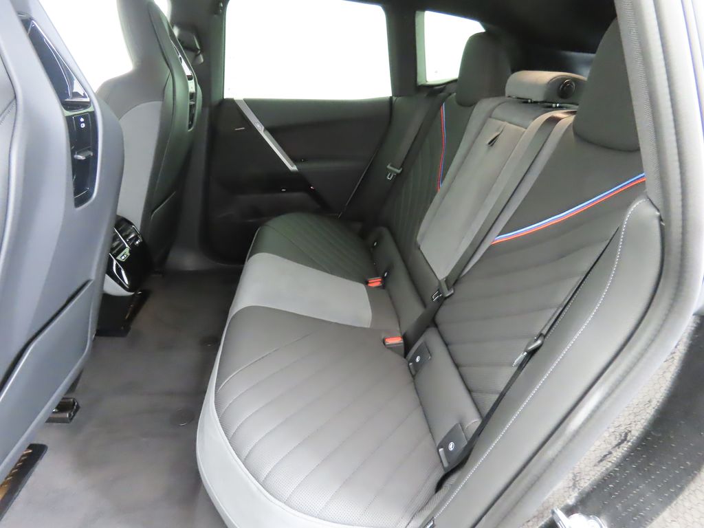 Thumbnail: 2026 BMW iX - 21