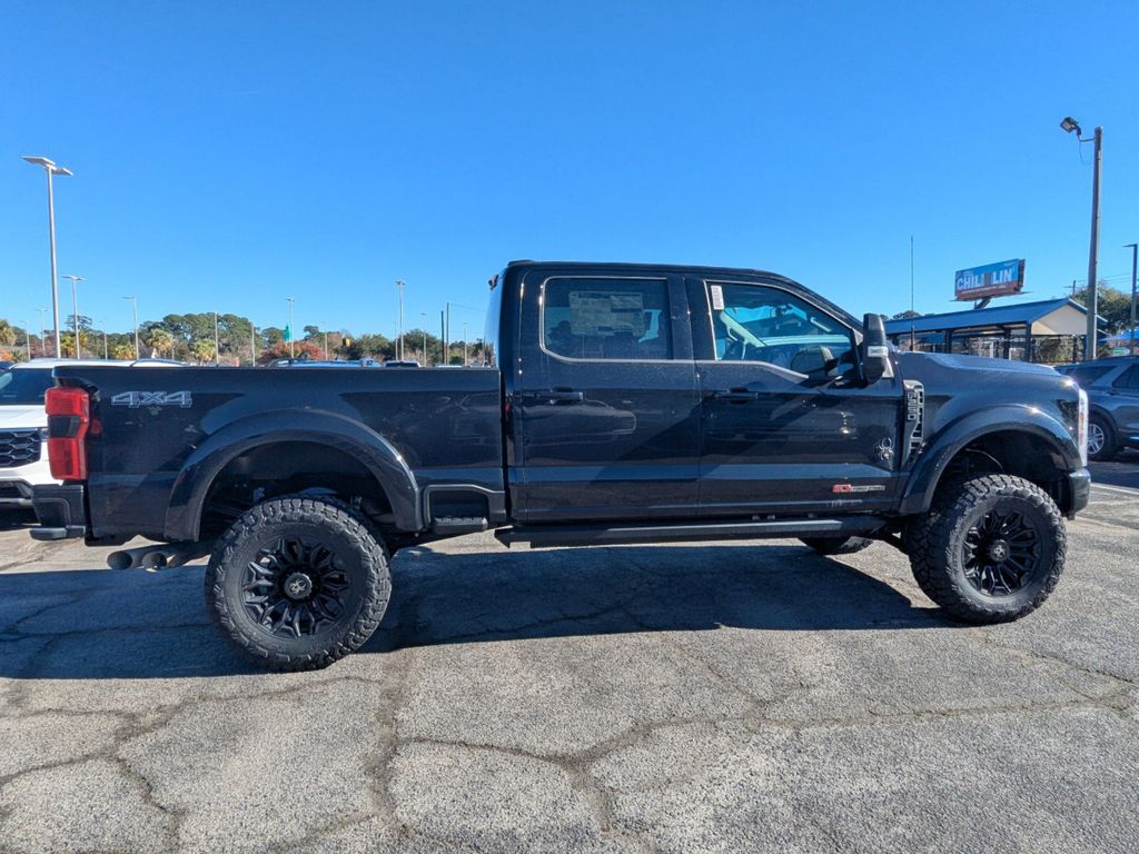 2026 Ford F-250 Super Duty Black Widow