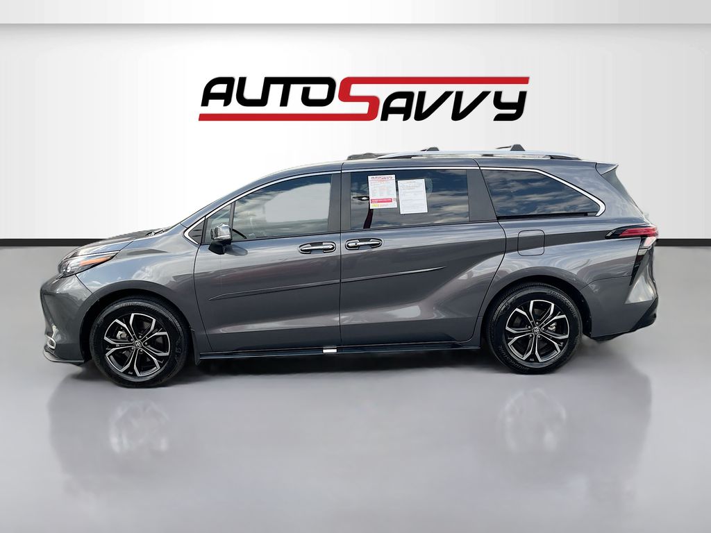 Used 2025 Magnetic Gray Metallic Toyota Platinum image 4