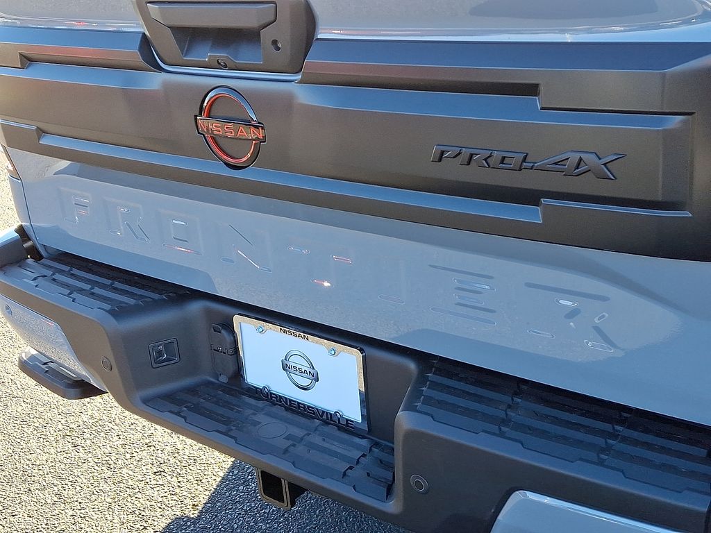 Thumbnail: 2026 Nissan Frontier - 10