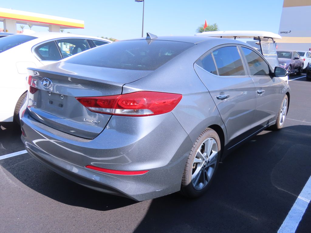 Thumbnail: 2017 Hyundai Elantra - 4
