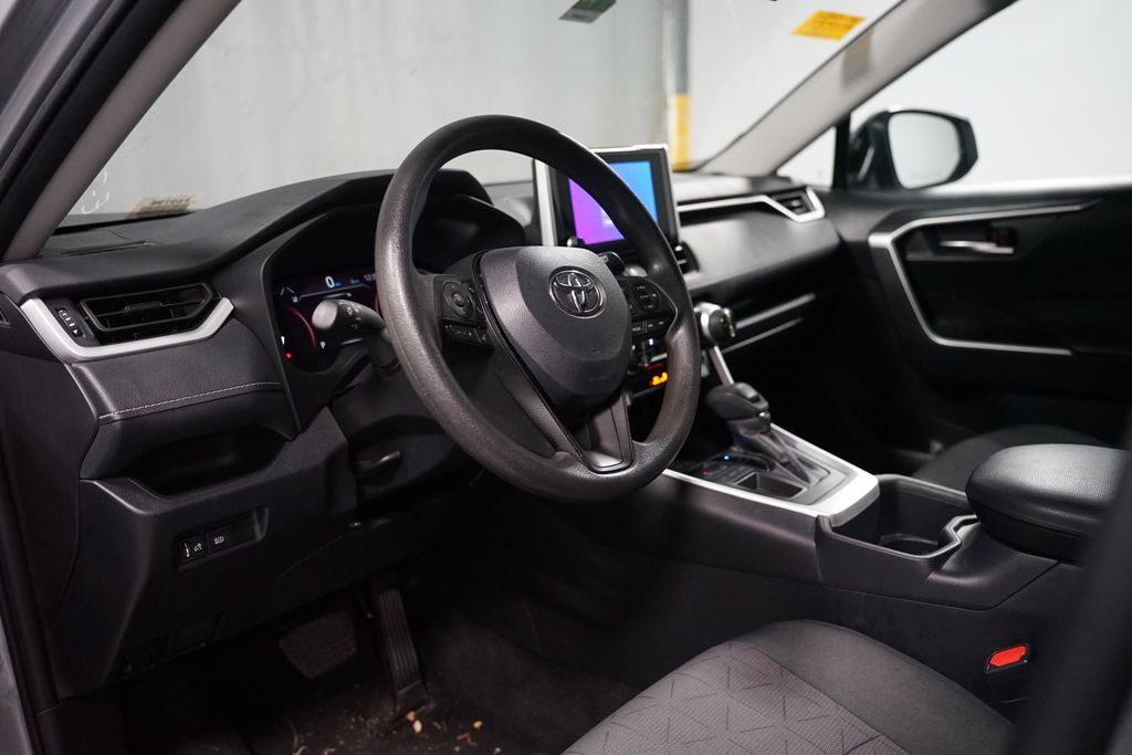 Thumbnail: 2024 Toyota RAV4 - 6