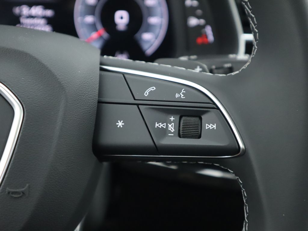 2025 Audi Q7  13