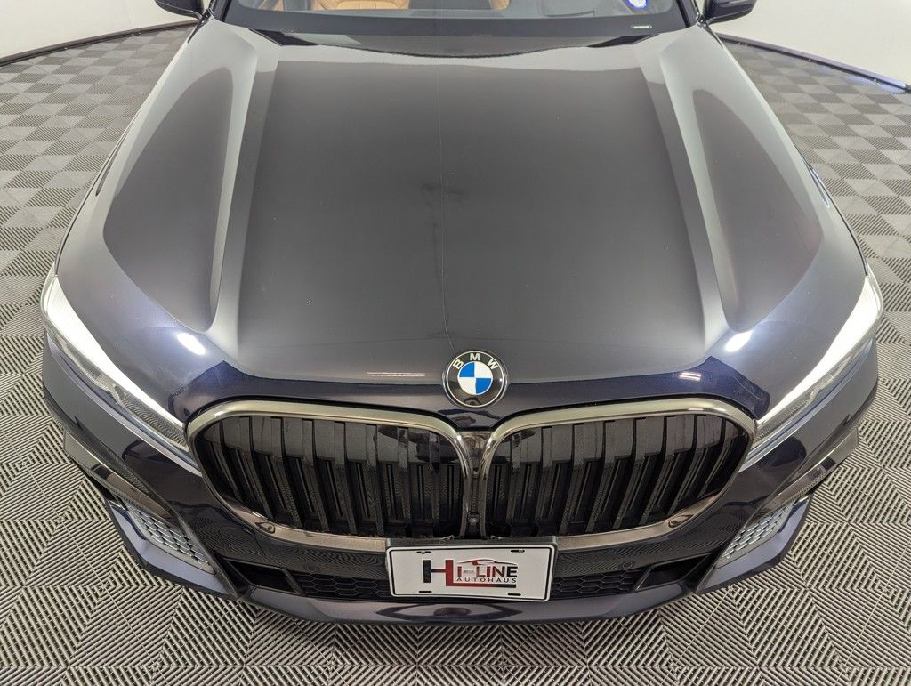 2022 BMW 7-Series 740i xDrive photo