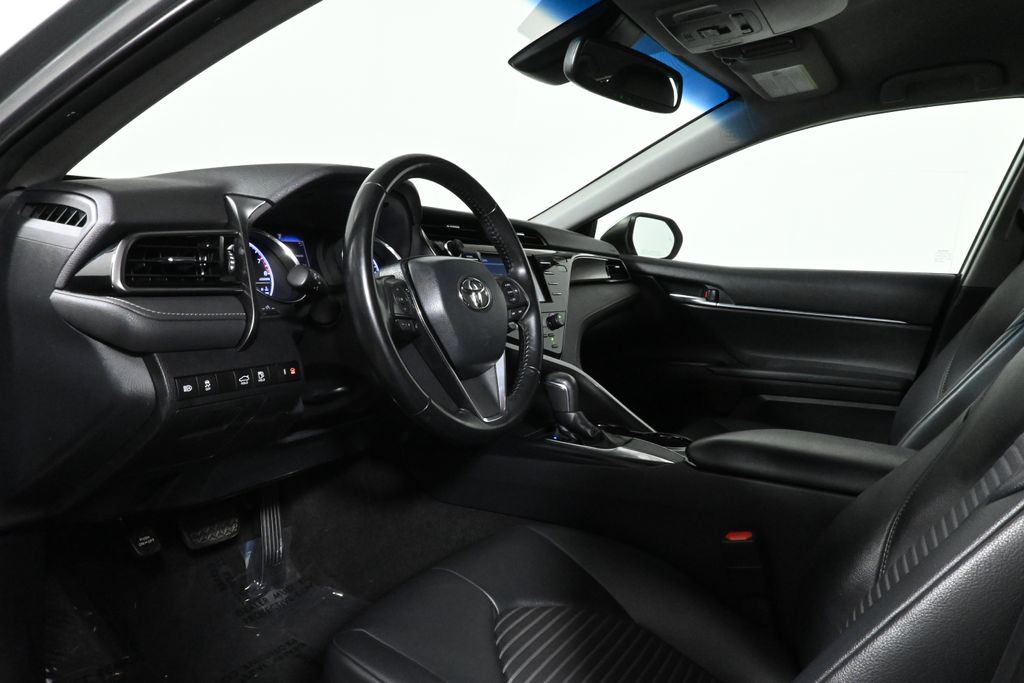 Thumbnail: 2019 Toyota Camry - 16