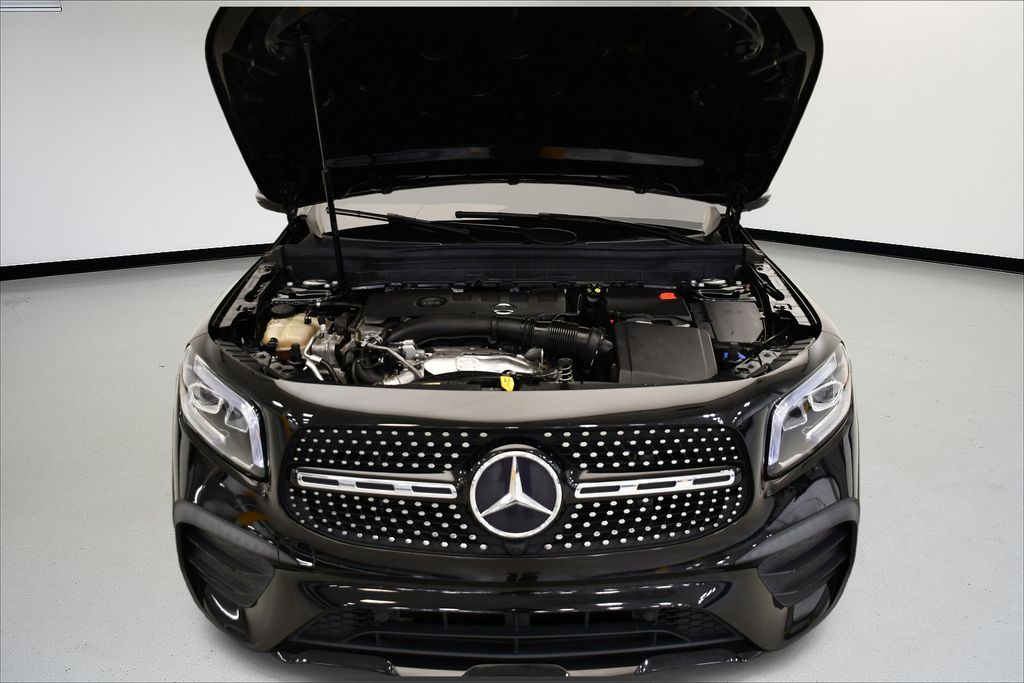 Thumbnail: 2021 Mercedes-Benz GLB - 12