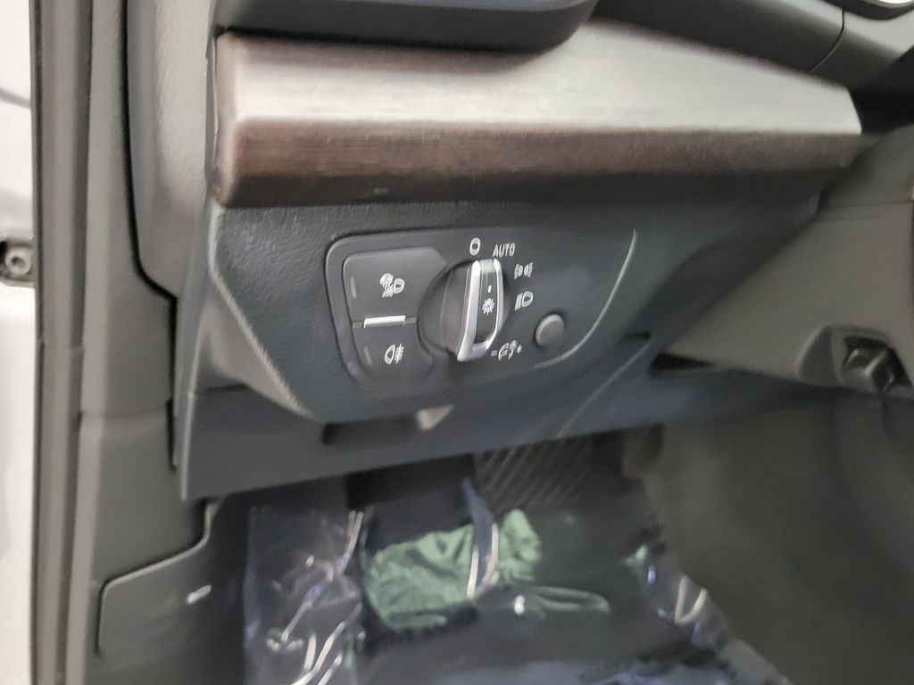 Thumbnail: 2023 Audi Q5 - 29