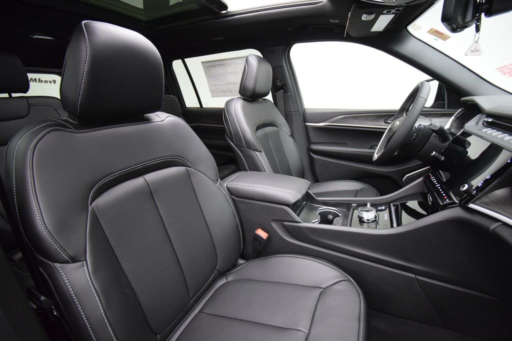 new 2026 Jeep Grand Cherokee L car, priced at $48,767