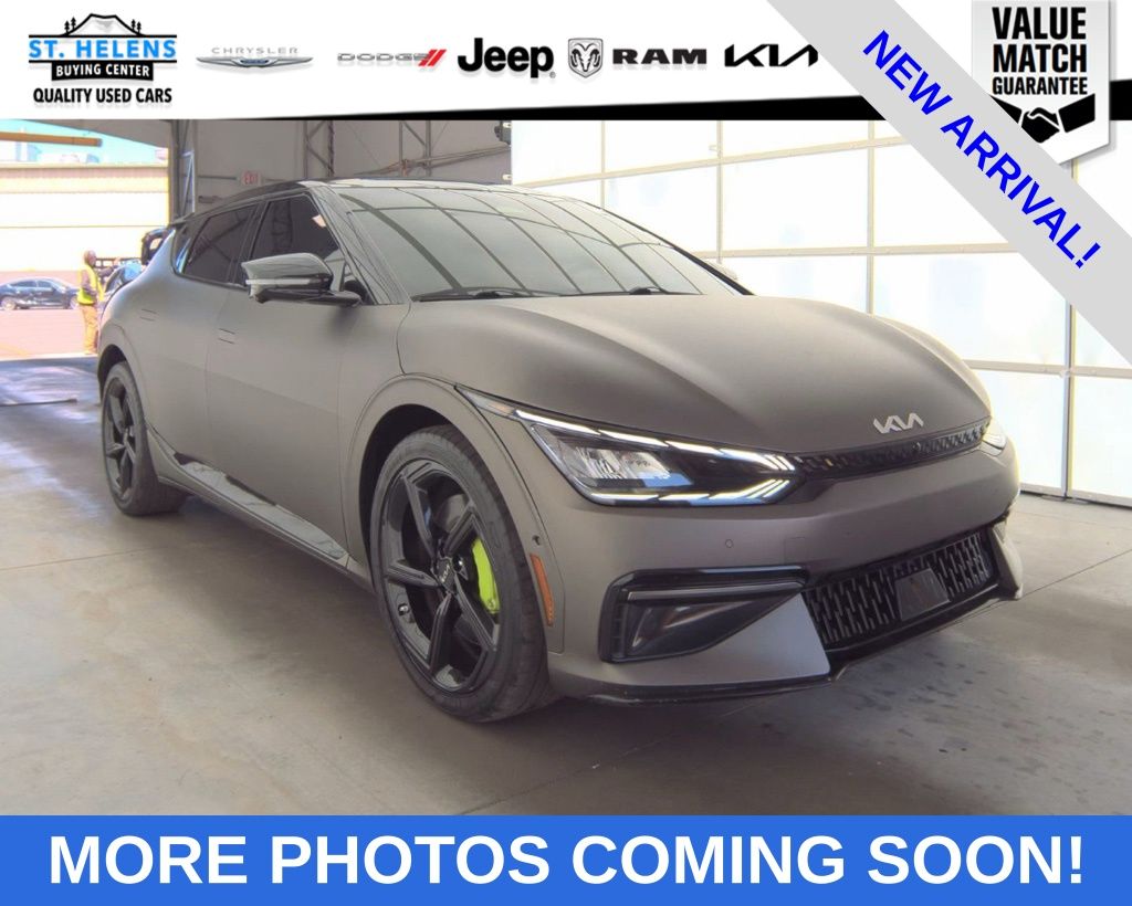 View vehicle photo 5