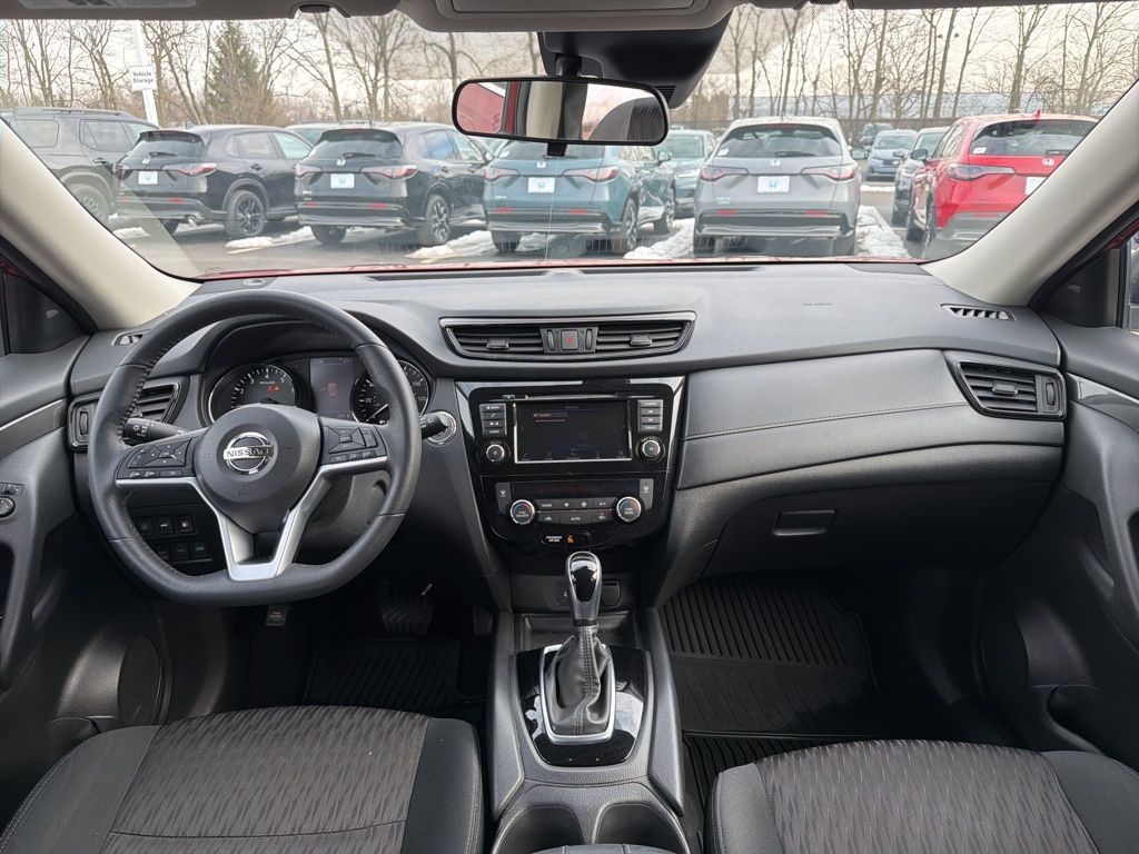 Thumbnail: 2020 Nissan Rogue - 11