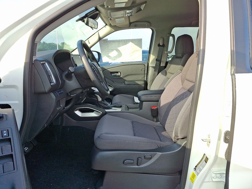 Thumbnail: 2025 Nissan Frontier - 6