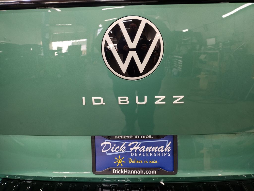 2025 Volkswagen ID. Buzz Pro S Plus