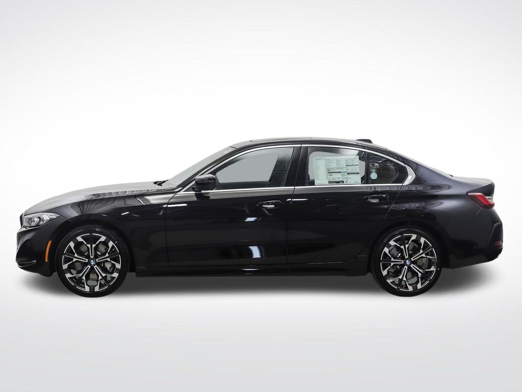 Thumbnail: 2026 BMW 3 Series - 2