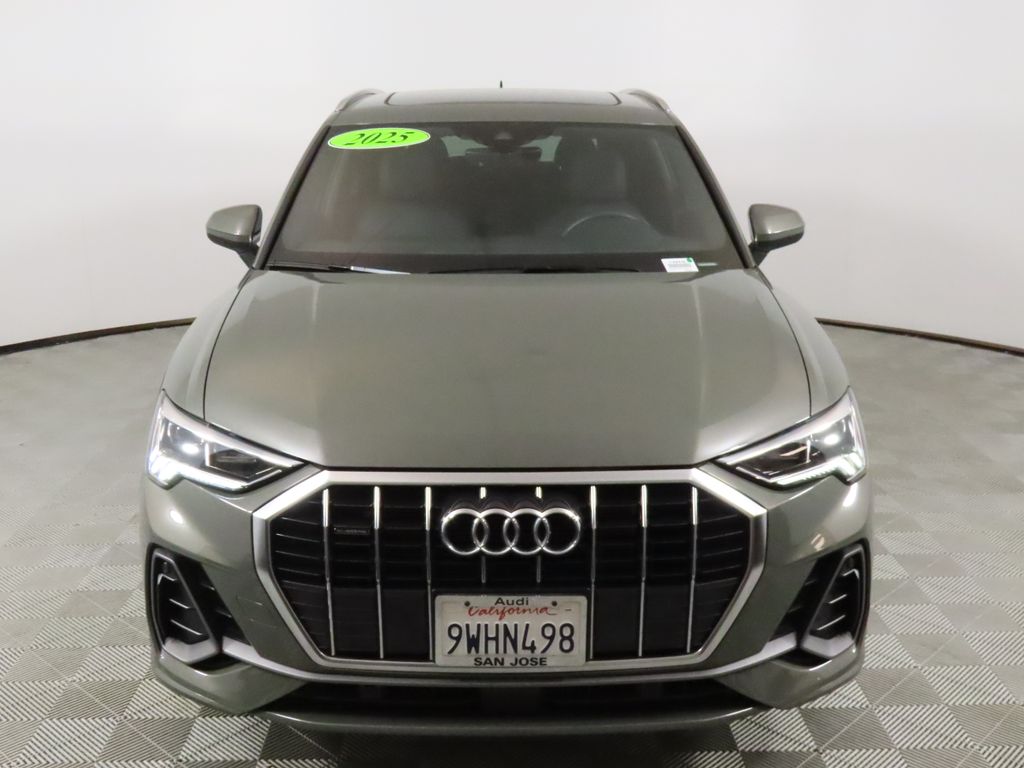Thumbnail: 2025 Audi Q3 - 8
