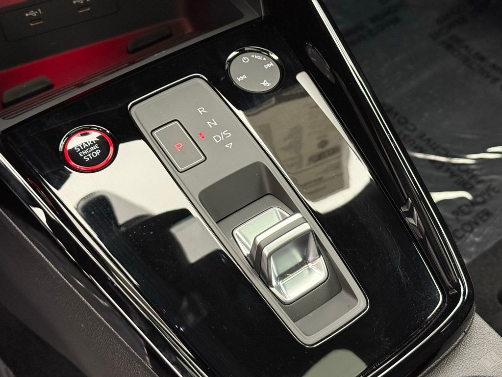 Thumbnail: 2024 Audi RS 3 - 16