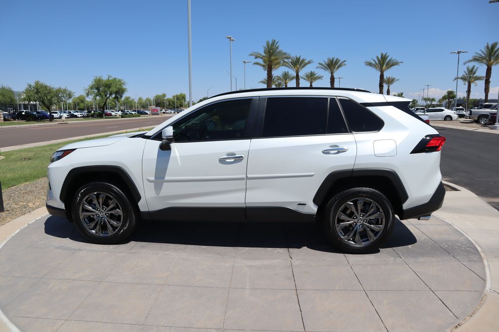 2025 Toyota RAV4 Limited 8