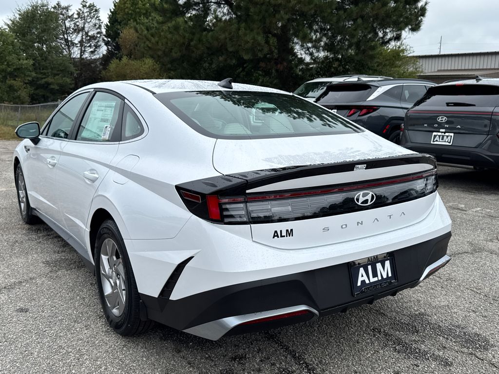 2026 Hyundai Sonata SE photo 3