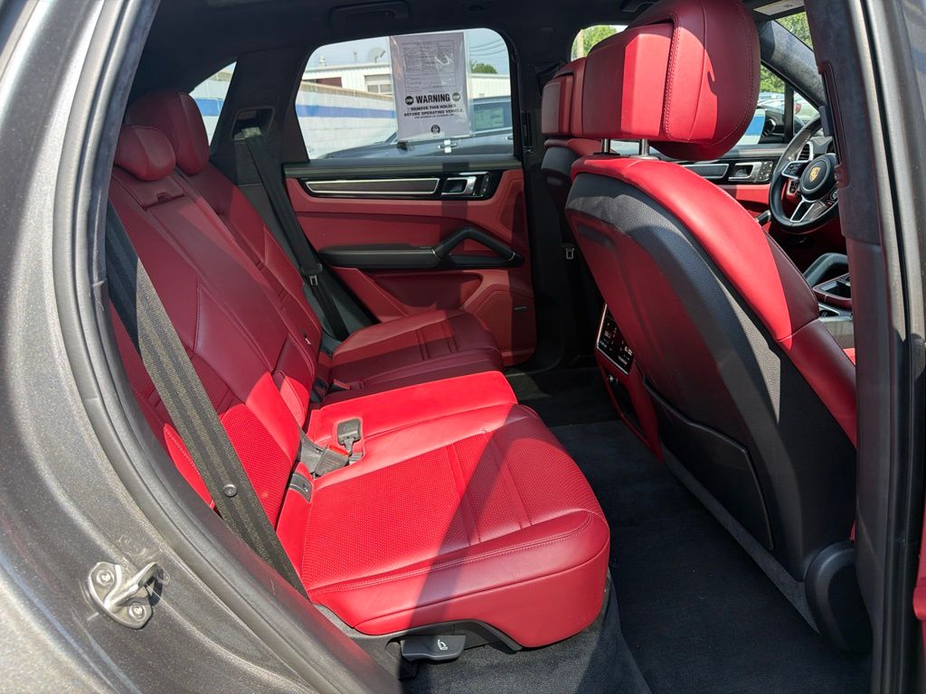 Thumbnail: 2023 Porsche Cayenne - 23