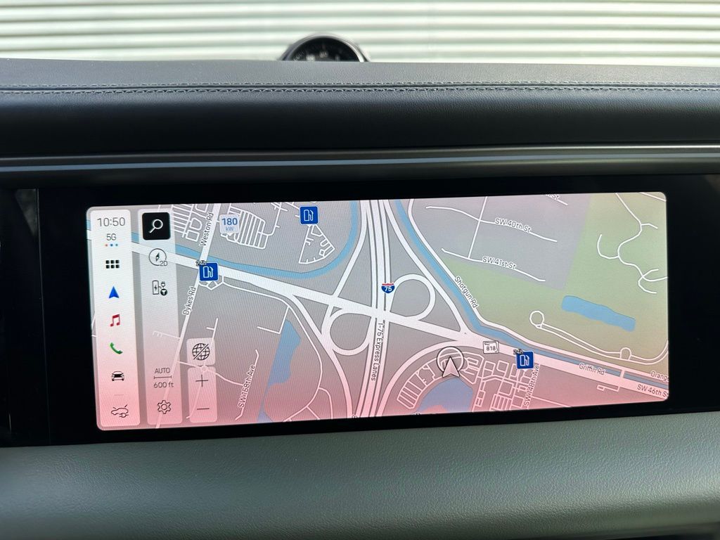 Thumbnail: 2026 Porsche Macan - 30