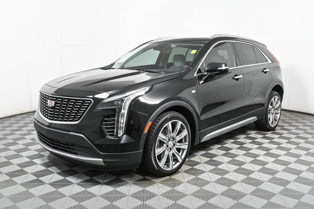 2022 Cadillac XT4 Premium Luxury 3