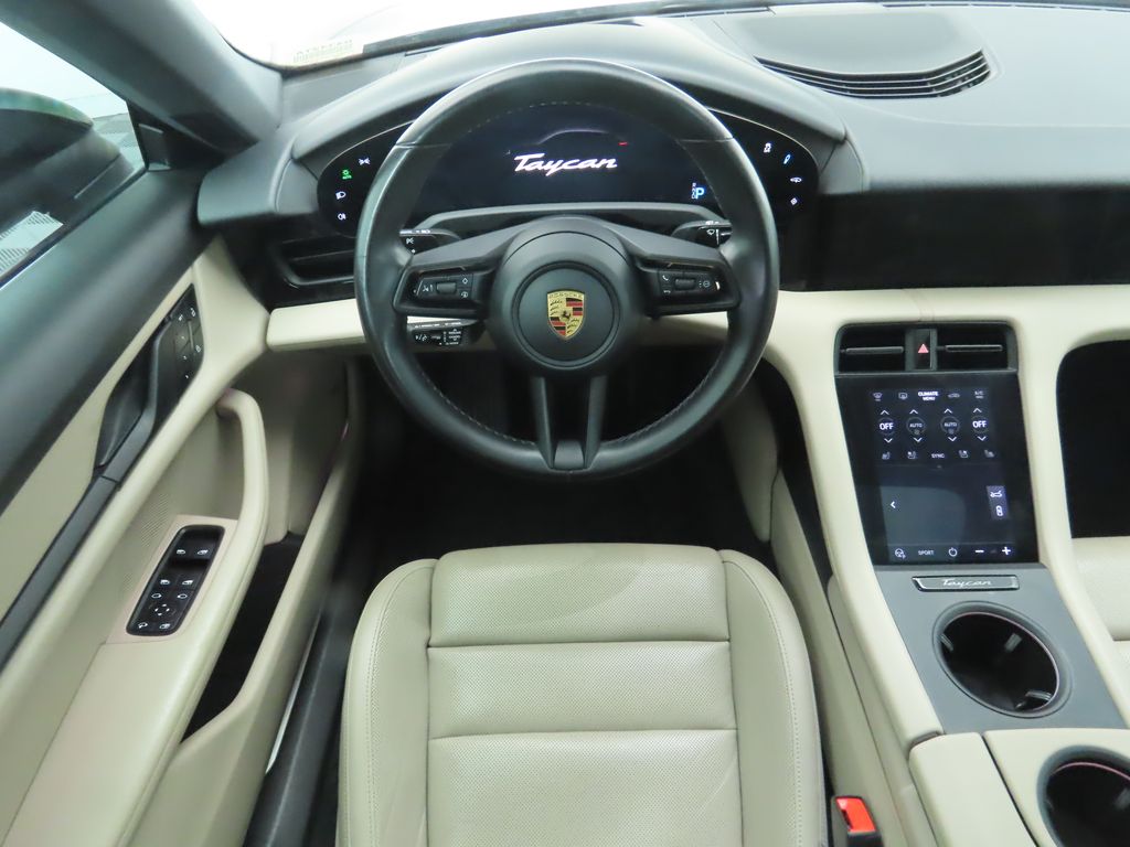 Thumbnail: 2022 Porsche Taycan - 10