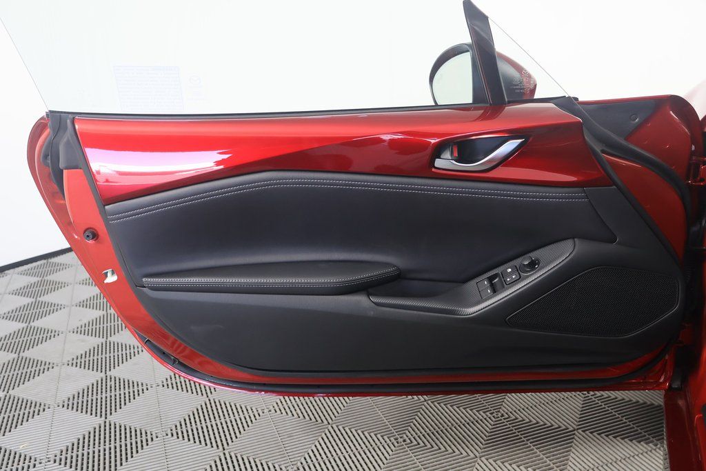 2025 Mazda MX-5 Miata Grand Touring 8