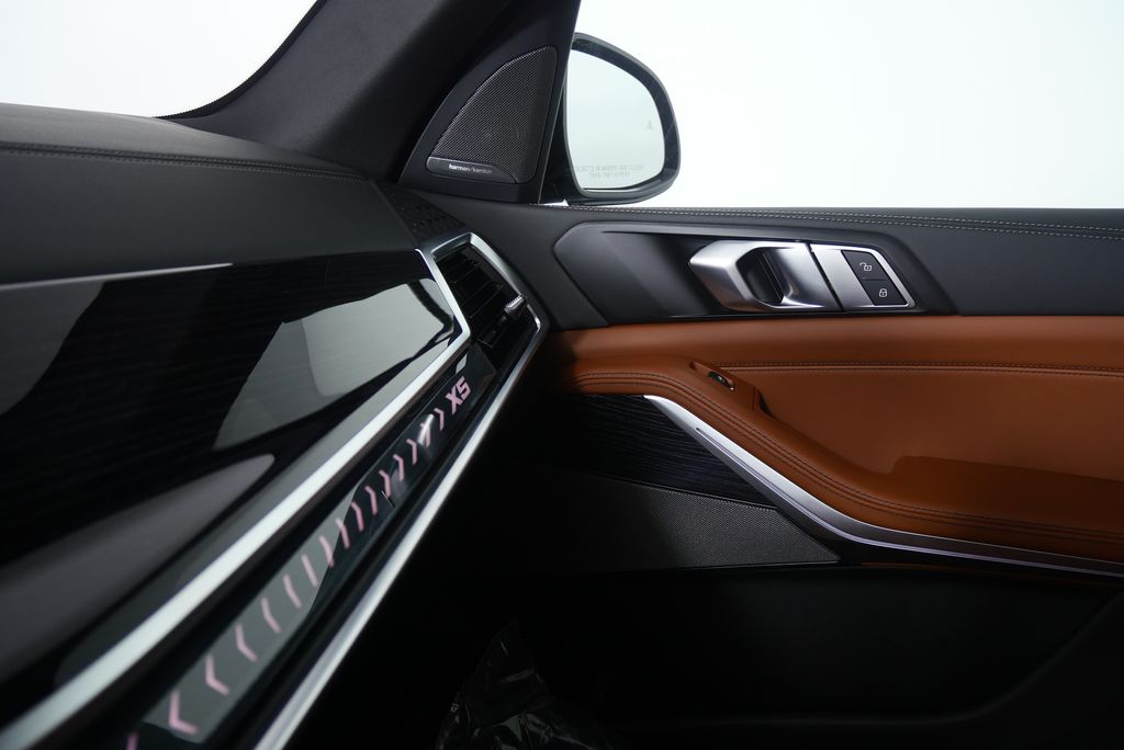 2026 BMW X5 xDrive40i 24