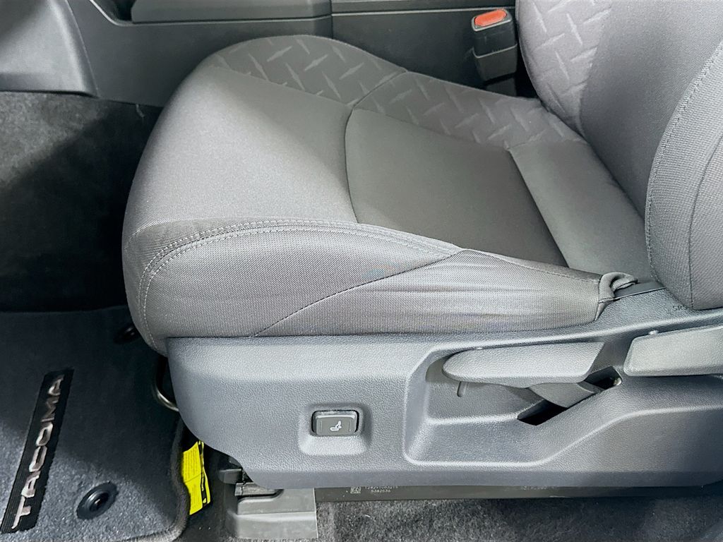 Thumbnail: 2025 Toyota Tacoma - 19