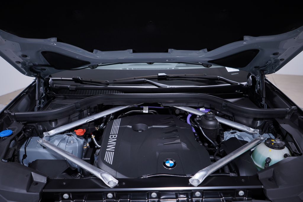 Thumbnail: 2026 BMW X5 - 14