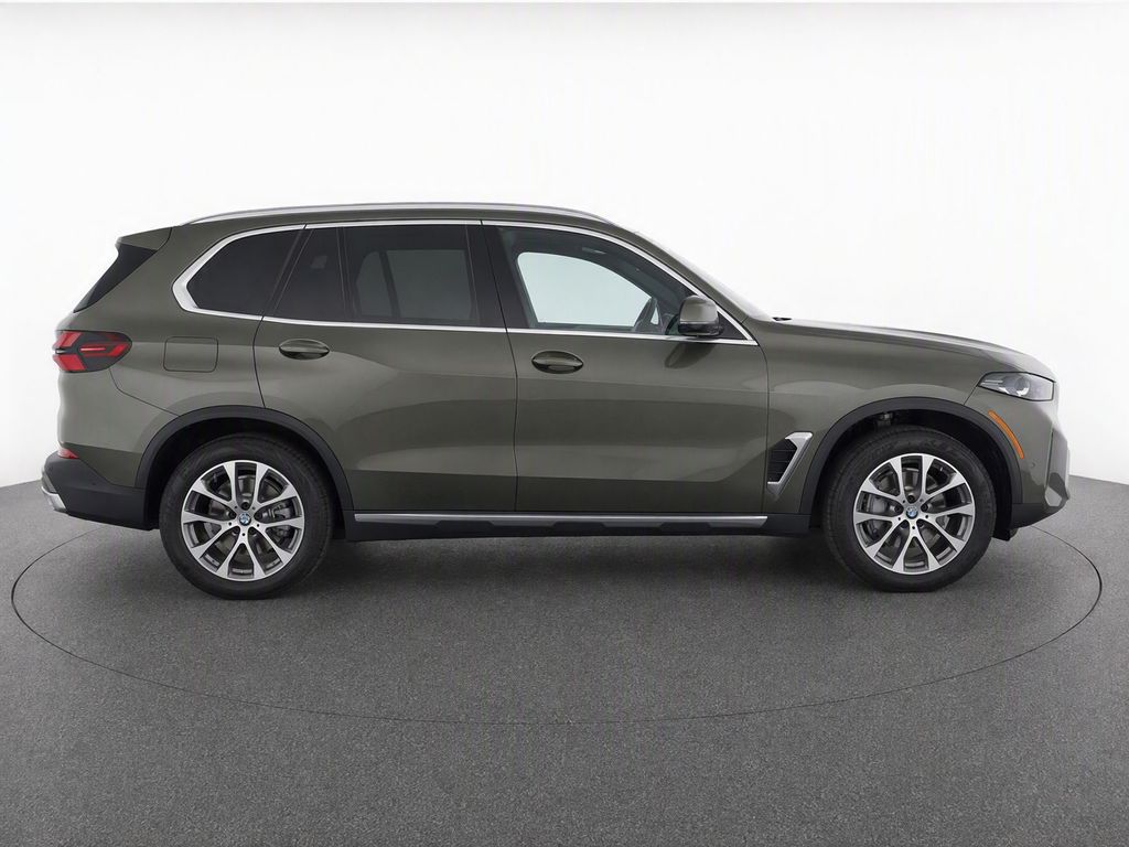 Thumbnail: 2026 BMW X5 - 30