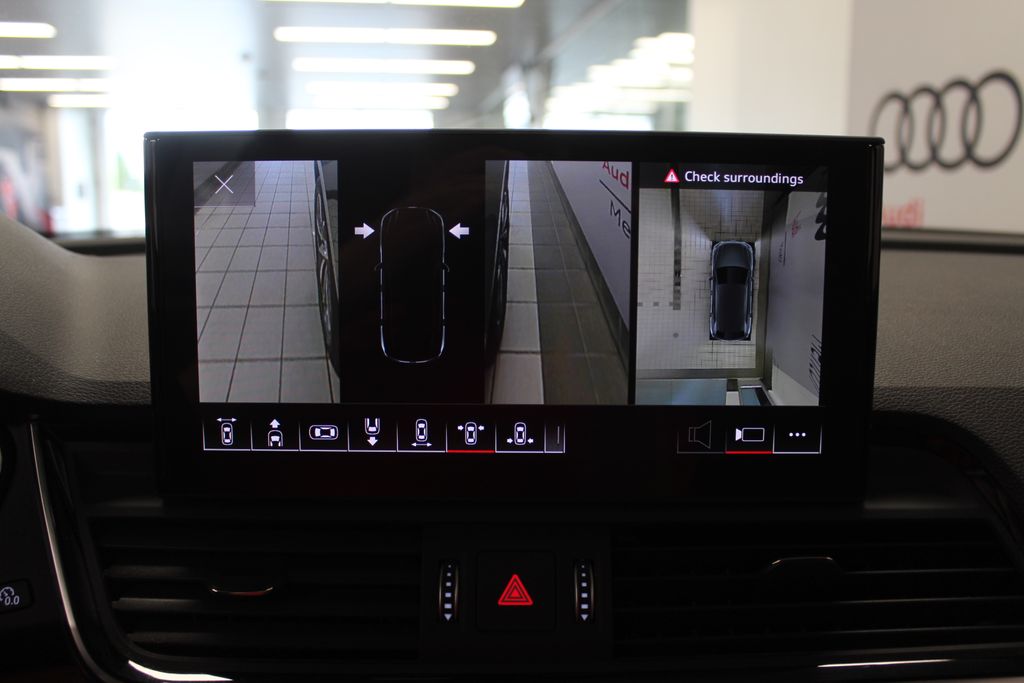 Thumbnail: 2023 Audi Q5 - 23