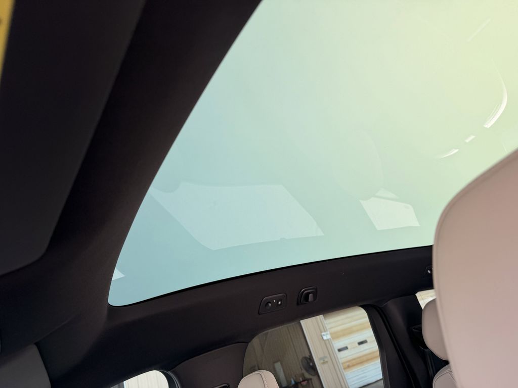 New 2026 Silver Volvo  image 18