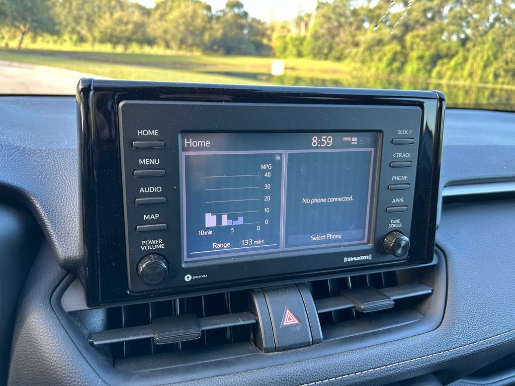 Thumbnail: 2021 Toyota RAV4 - 24