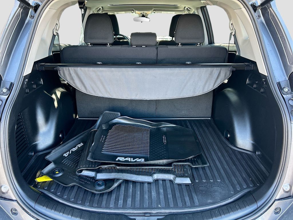 Thumbnail: 2017 Toyota RAV4 - 24