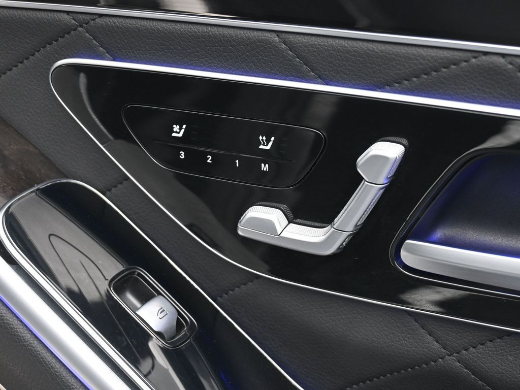 Used 2021 Obsidian Black/designo Diamon White Mercedes-Benz S 580 image 55