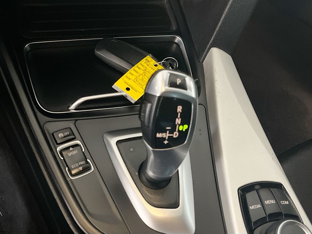 Used 2018 Gray BMW 320i image 16