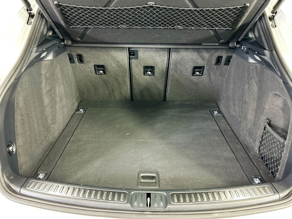 Thumbnail: 2020 Porsche Macan - 29