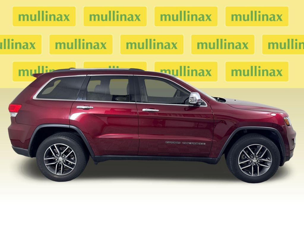 Used 2017 Red Jeep Limited image 3