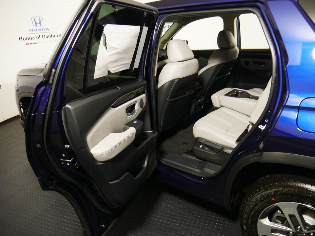 2025 Honda Pilot EX-L 9