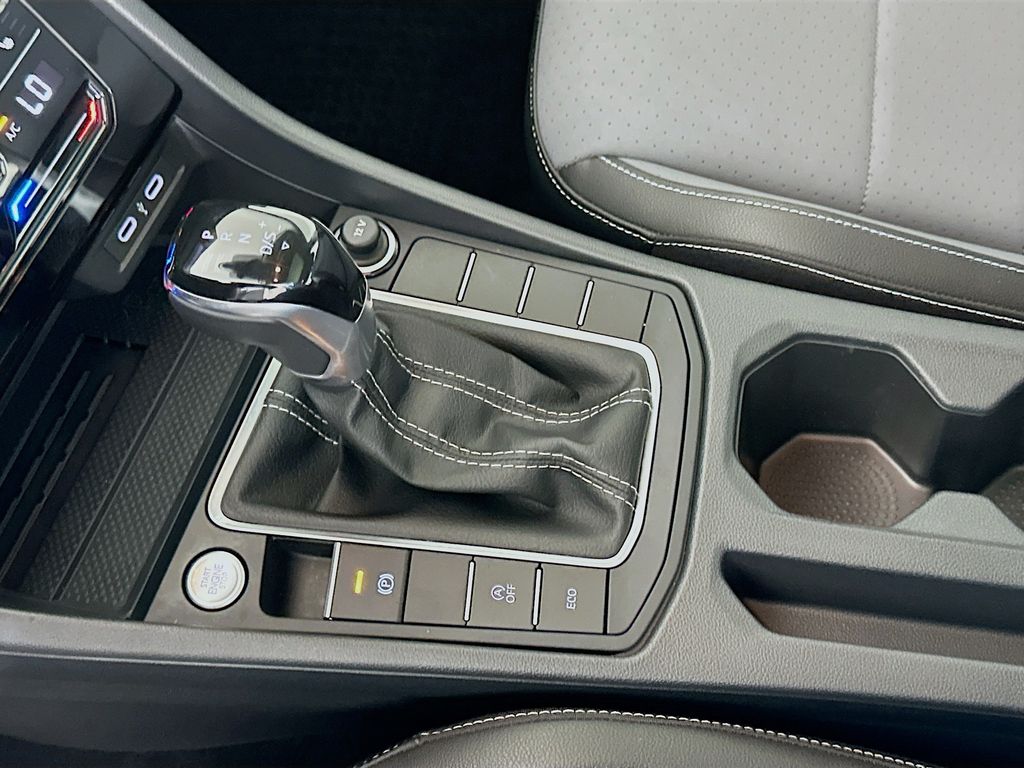 Thumbnail: 2025 Volkswagen Jetta - 16