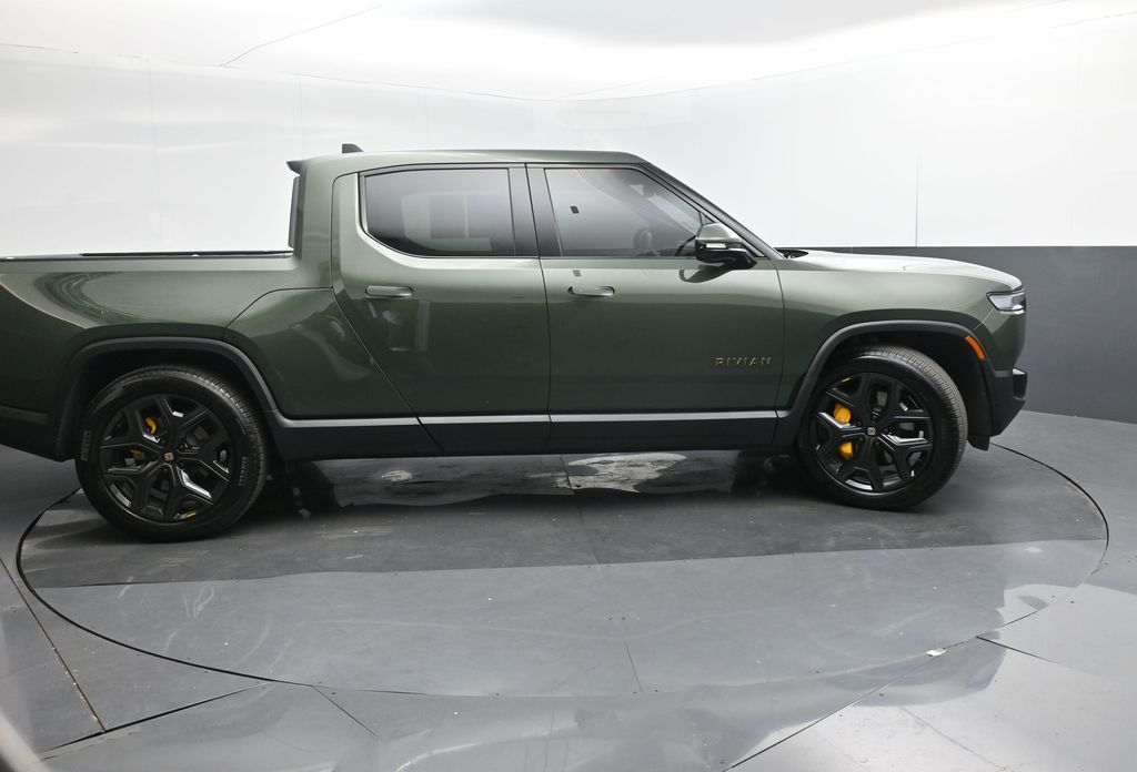 2025 Rivian R1T Ascend