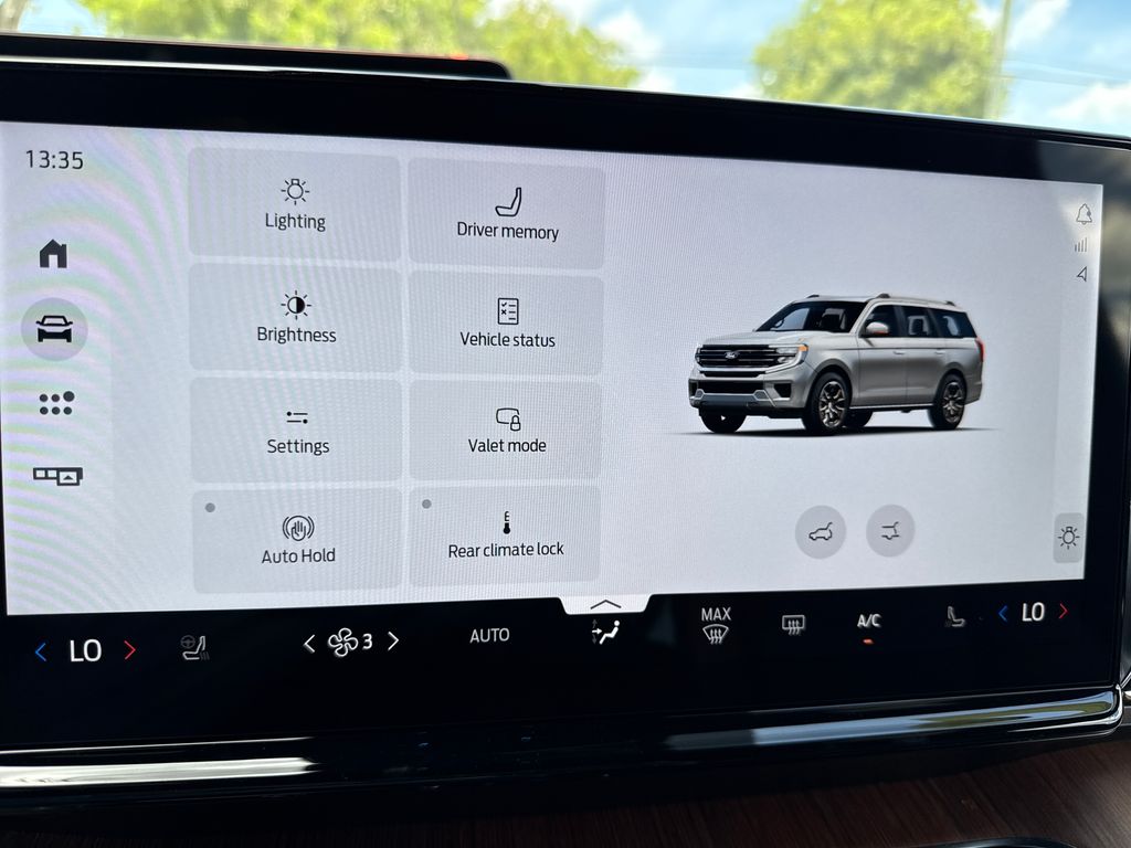 New 2027 White Ford King Ranch image 30